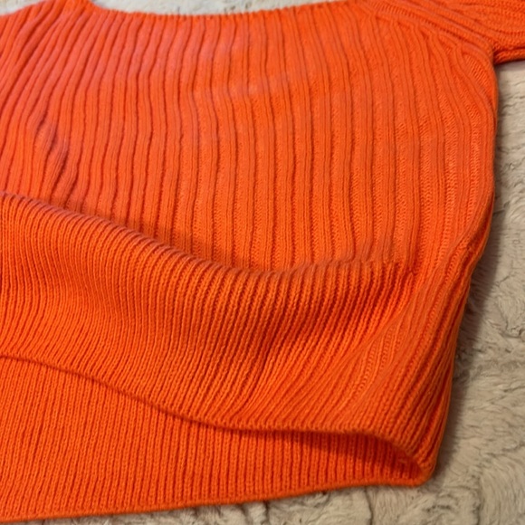 Size XL sweater - Picture 8 of 12